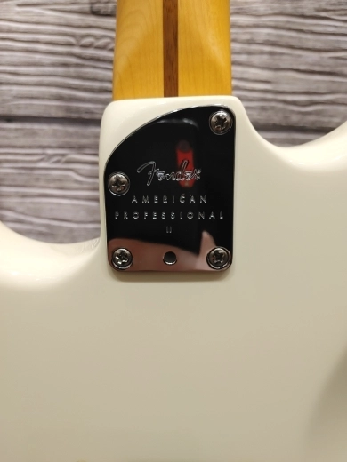 Fender - 011-3902-705 3